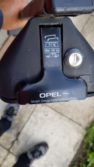 Bagażnik dachowy  rowerowy Opel Passat fiat i inne z relingami
