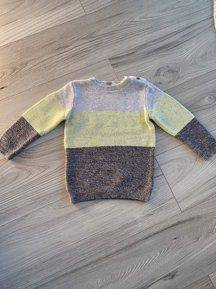 Фірмовий в’язаний светр на 2-3 роки