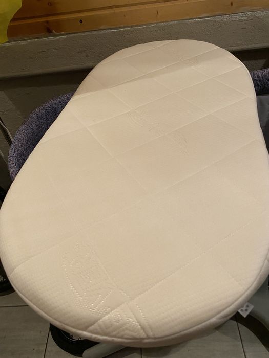 Chicco Baby hug 4in1 łóżeczko przenośne krzesełko na kółkach