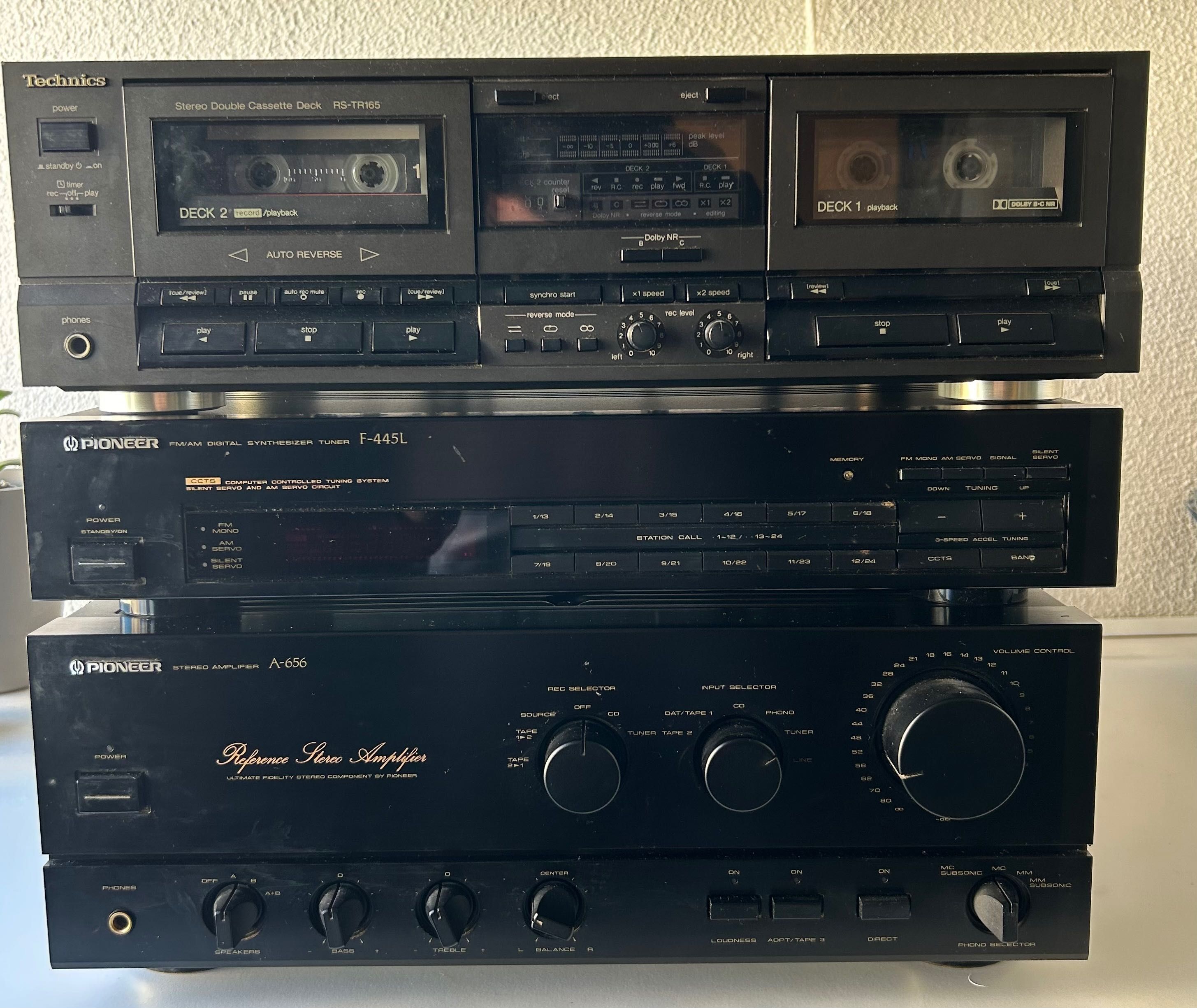 Vendo colunas, decker e rádio