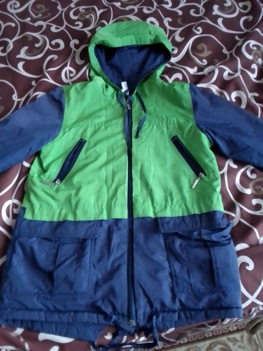 Курточки для хлопчиків,зелена 134 р коричнева 152 р,зелена осіня