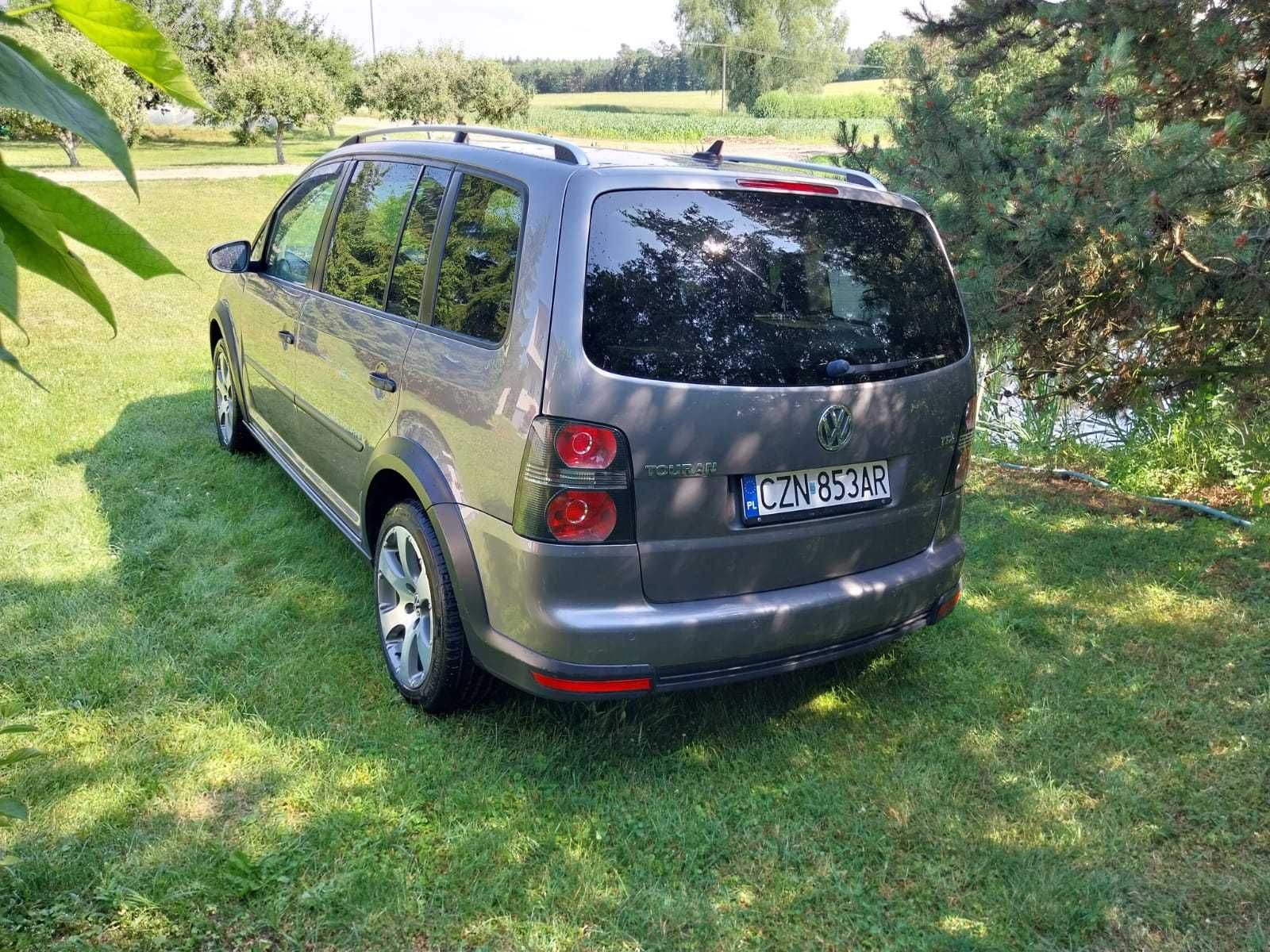 VW Touran Cross TDI