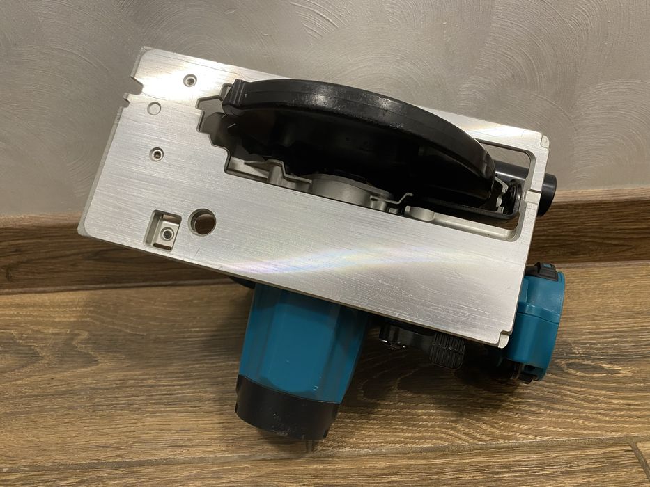 Паркетка Makita DSS611,акумулятор 4Ah,зарядка