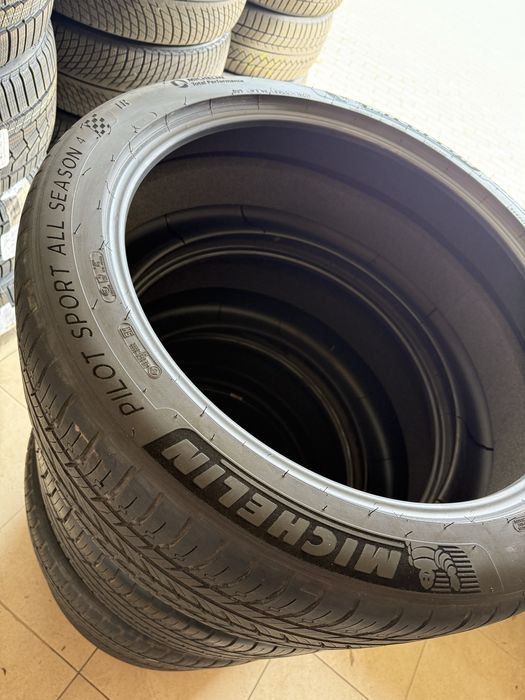 Michelin Pilot Sport All Season 4