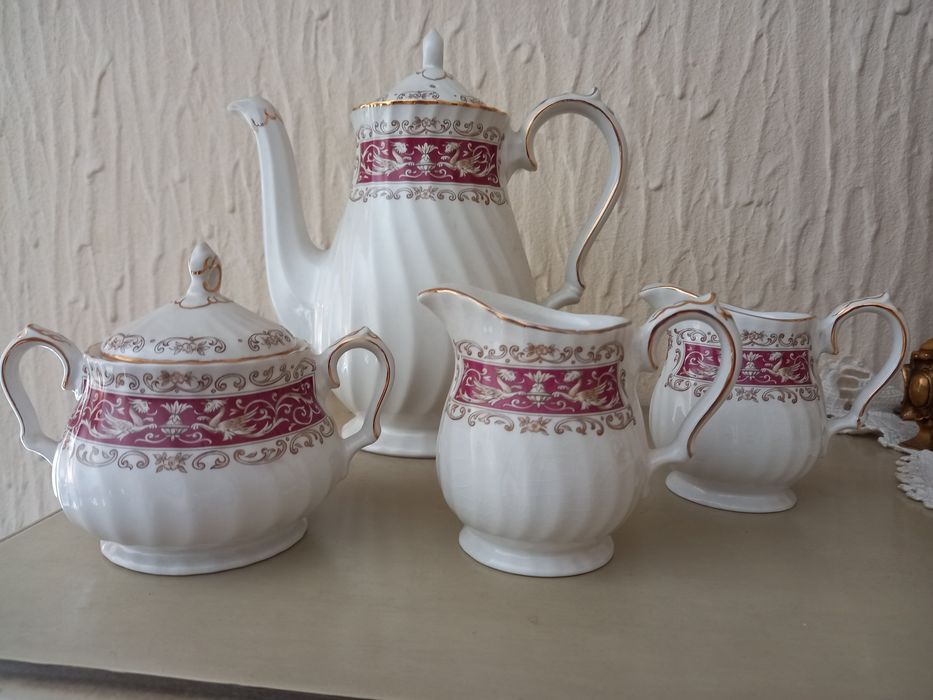 Serviço inglês Ironstone Ware by MYOTT de chá, leite e café