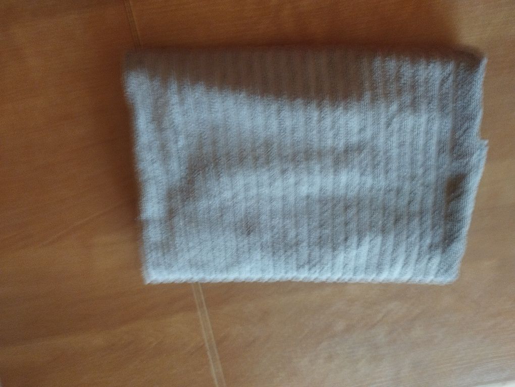 Ręcznik siwy dyży kąpielowy