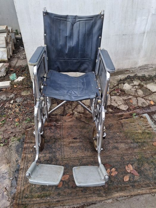 Продам инвалидные коляски