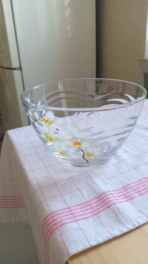 Салатник, салатница из ударопрочного  стекла