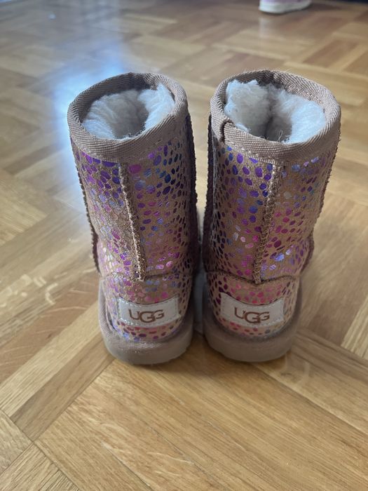Оргінальні UGG уггі на дівчинку, 23,5 розмір