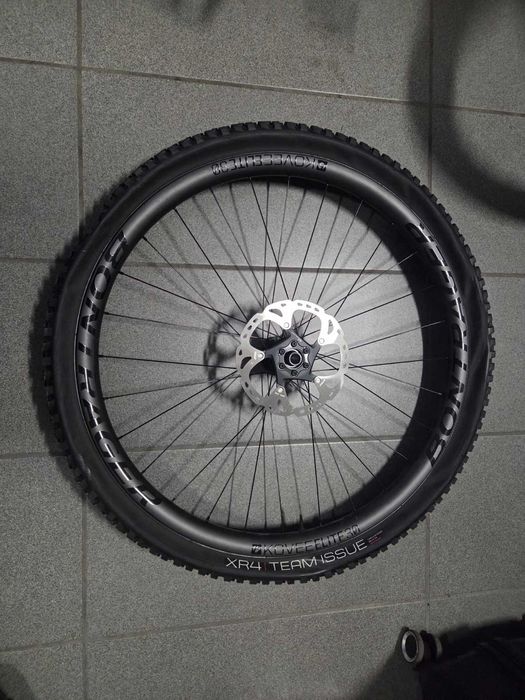 Koła MTB Bontrager Kovee Elite 30 Carbon 29 cali