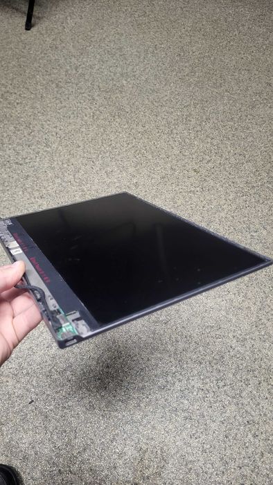 matryca asus b9440ua stan bardzo dobry, plecki gratis