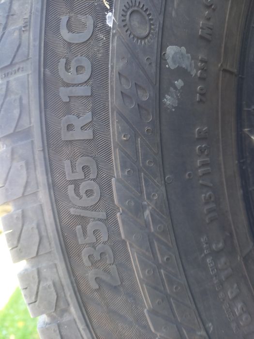 Opony wielosezonowe  235x65 R16C