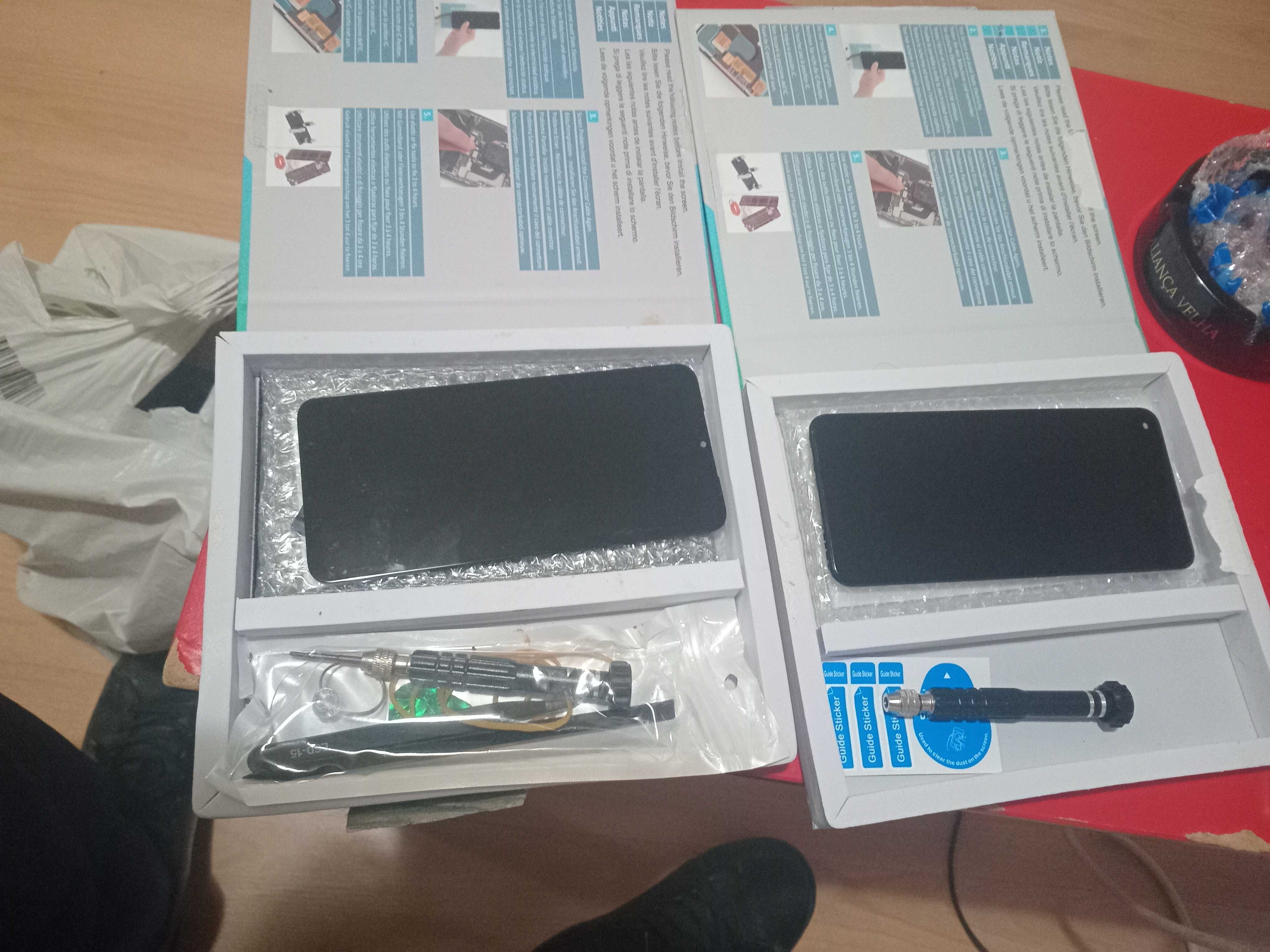 Ecra telemóveis novos