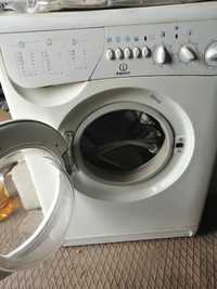 Продам стиральные машины Indezit с функцией сушка