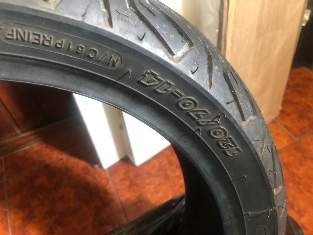 Pneu moto 120/70-14