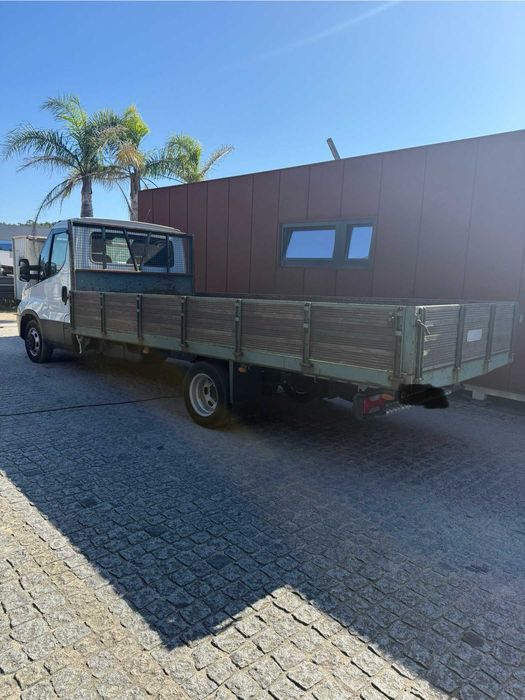 Carrinha Iveco caixa aberta