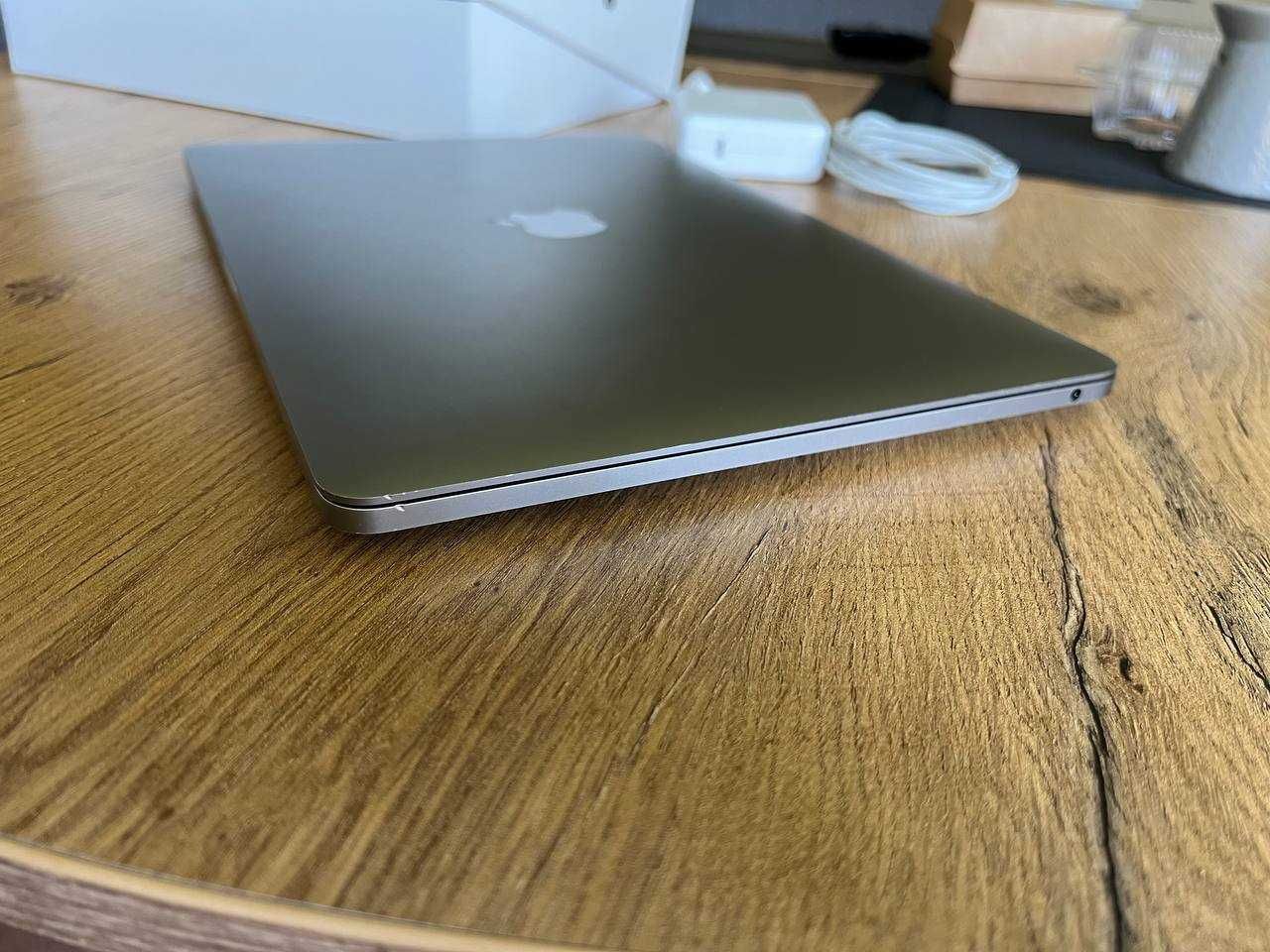 MacBook Pro 13 M1 / 2020 / 16GB RAM / 512 GB /85% bateria