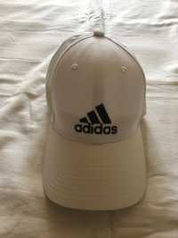 Chapéu branco (Adidas)