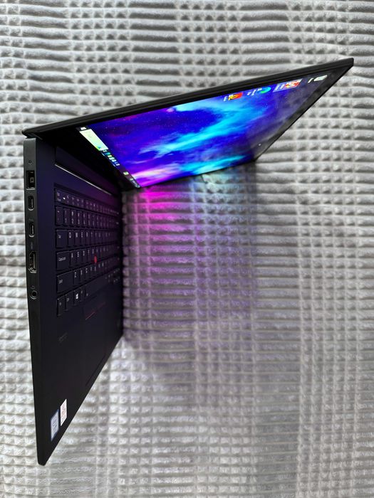 Ноутбук Lenovo ThinkPad P1 | Xeon W-10855M T2000 | 16/512 | 4K OLED