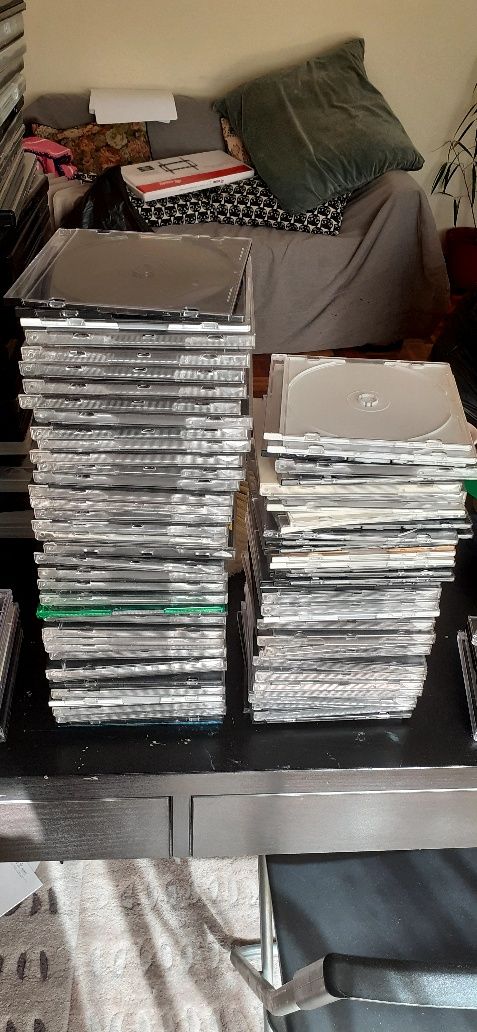 Caixas CD e DVD vazias