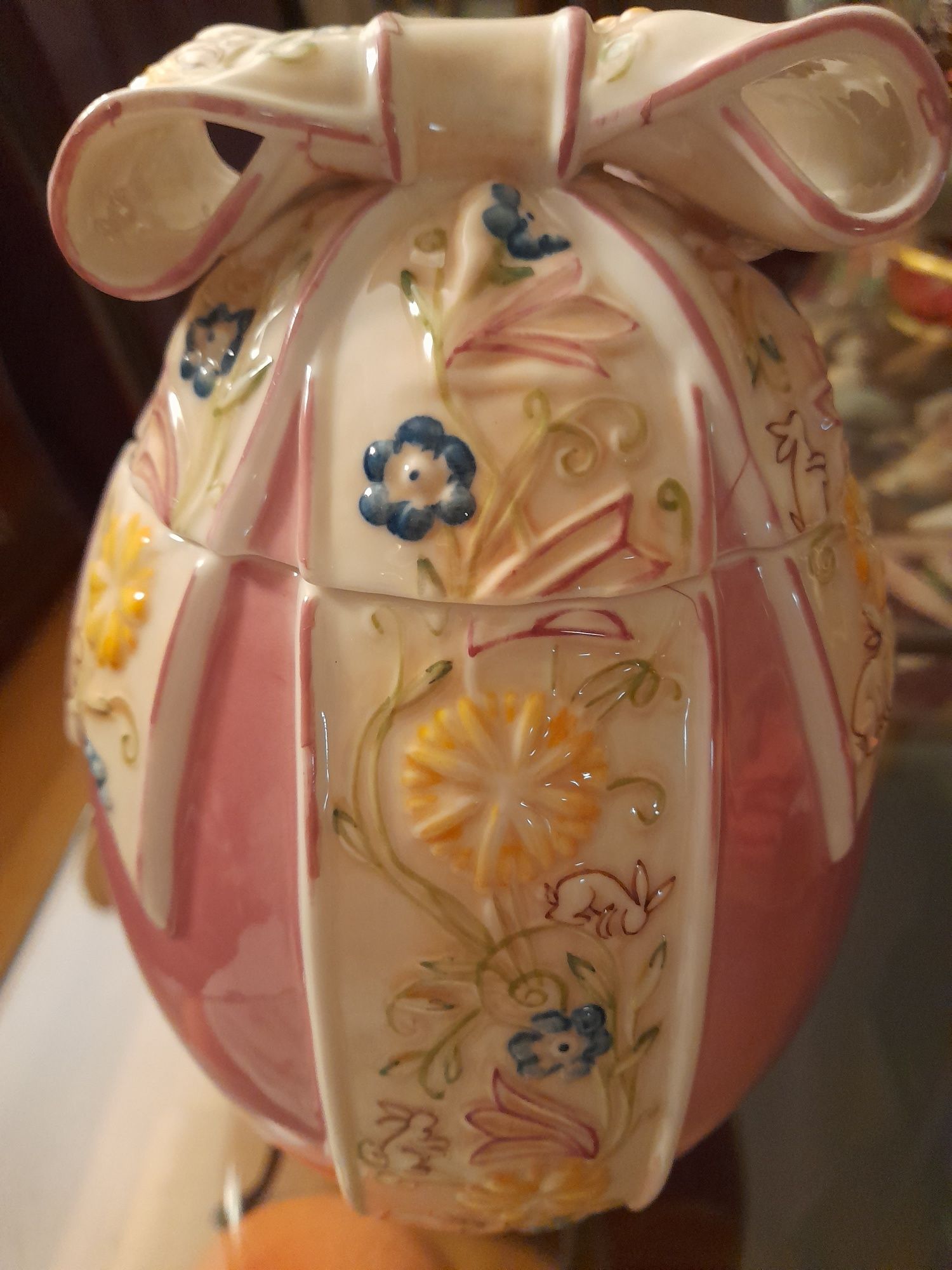Ovo decorativo da Páscoa do criador alemão VILLEROY & BOCH ,