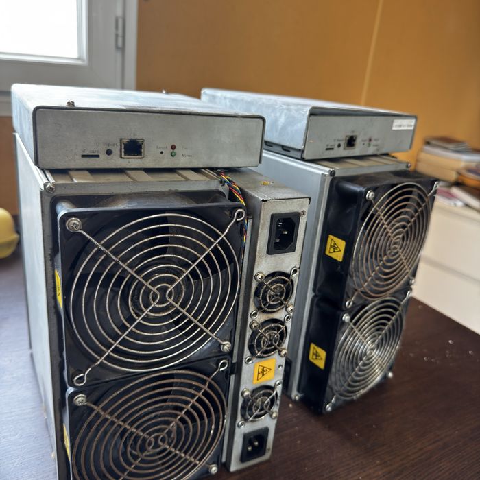 2 antminer s17 pro para reparar ou fazer 1