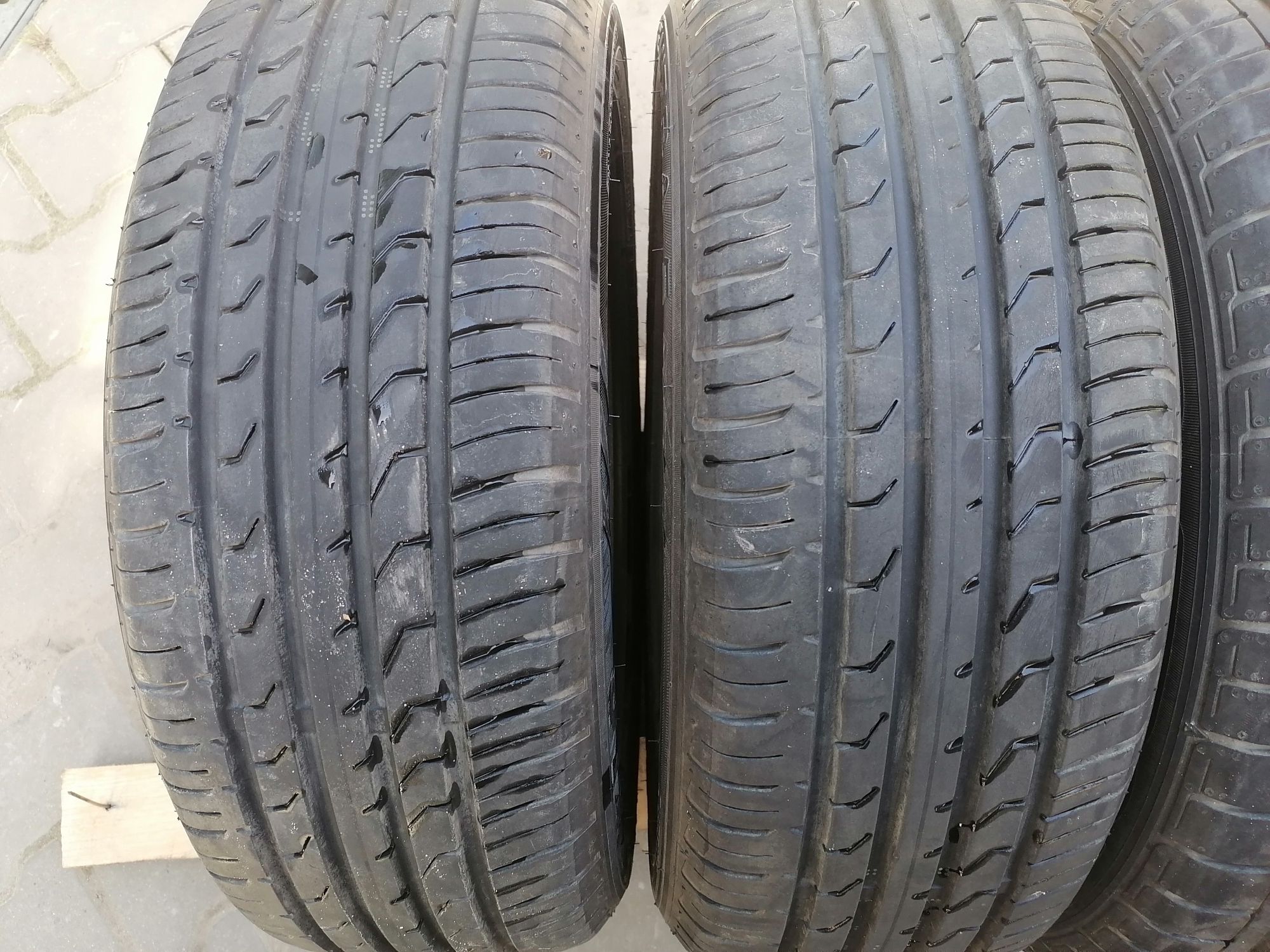 195/55R16 Dunlop і Maxxis дві пари.