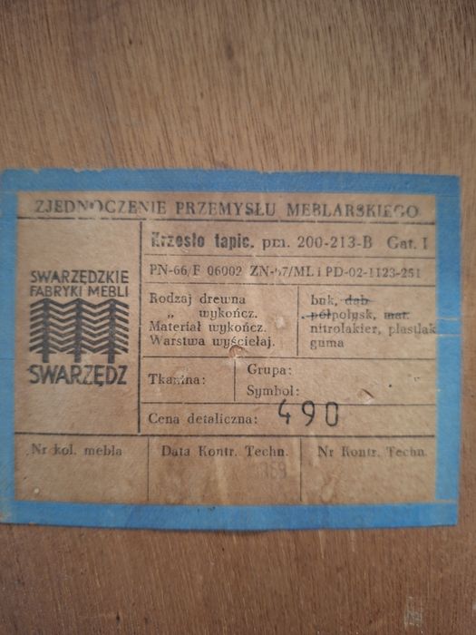Stół rozkładany i krzesła