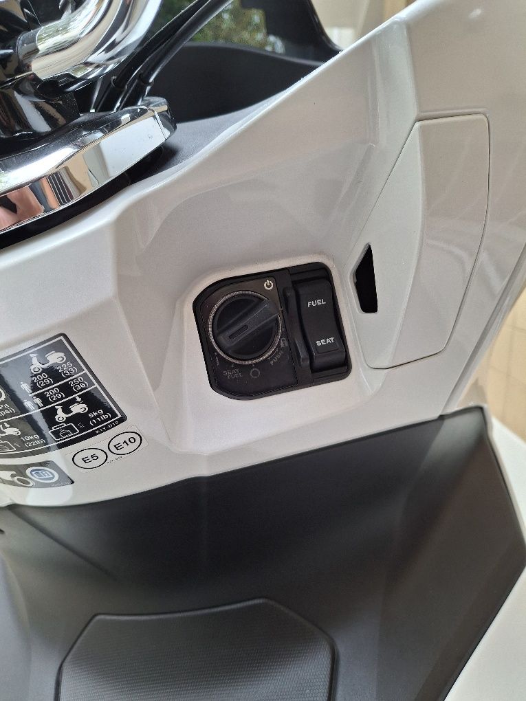 Honda PCX 125 poucos kms