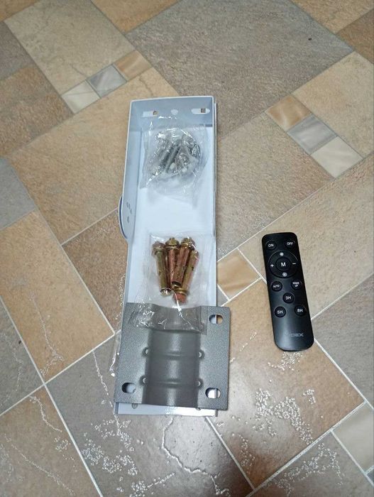 LED ліхтар на сонячній панелі Videx 30W 5000K