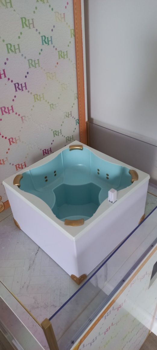 Domek dla lalek Rainbown High + jacuzzi