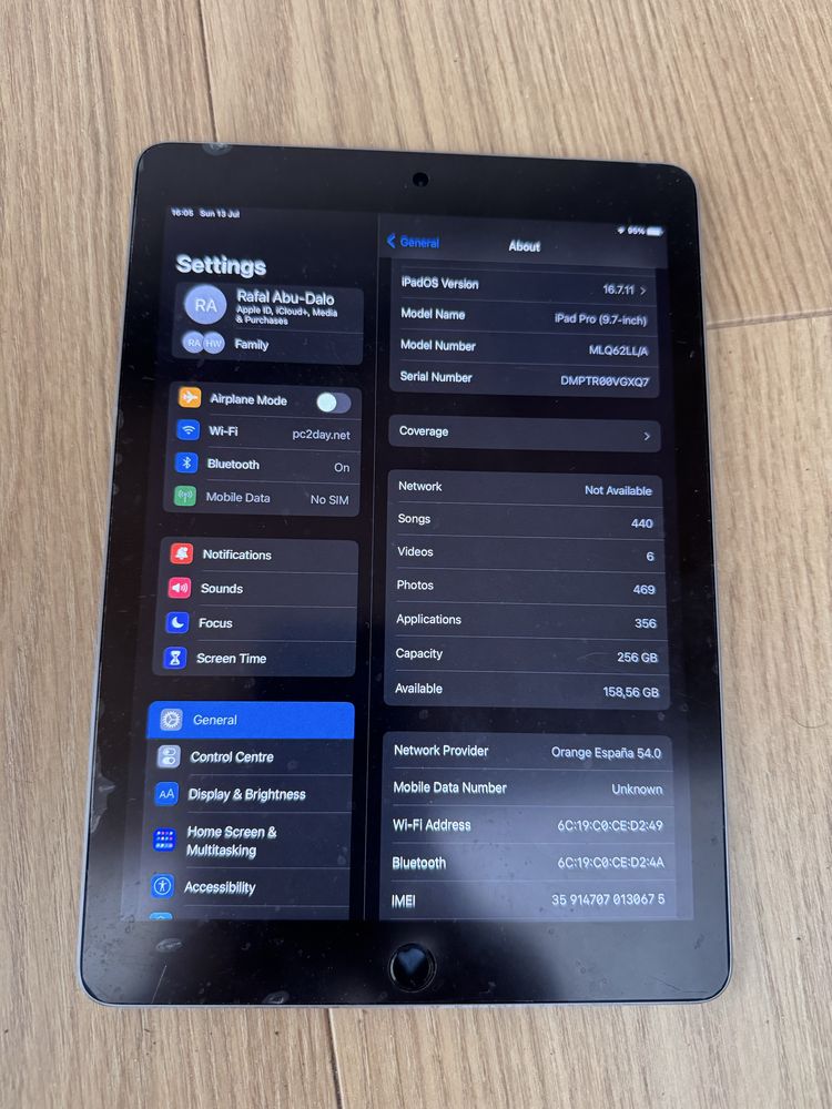 iPad Pro 9.7” 256 GB Wi-Fi + Cellular – Space Gray + klawiatura etui