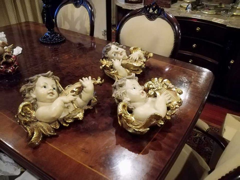 Anjos de parede decorativos