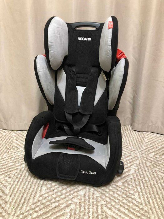 Дитяче автокрісло Recaro Yong Sport
