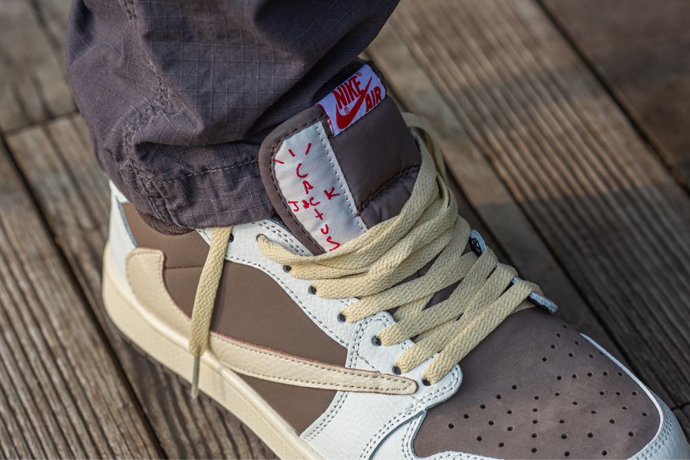 Кросівки Nike Air Jordan Retro 1 Low x Travis Scott OG “Revers Mocha”