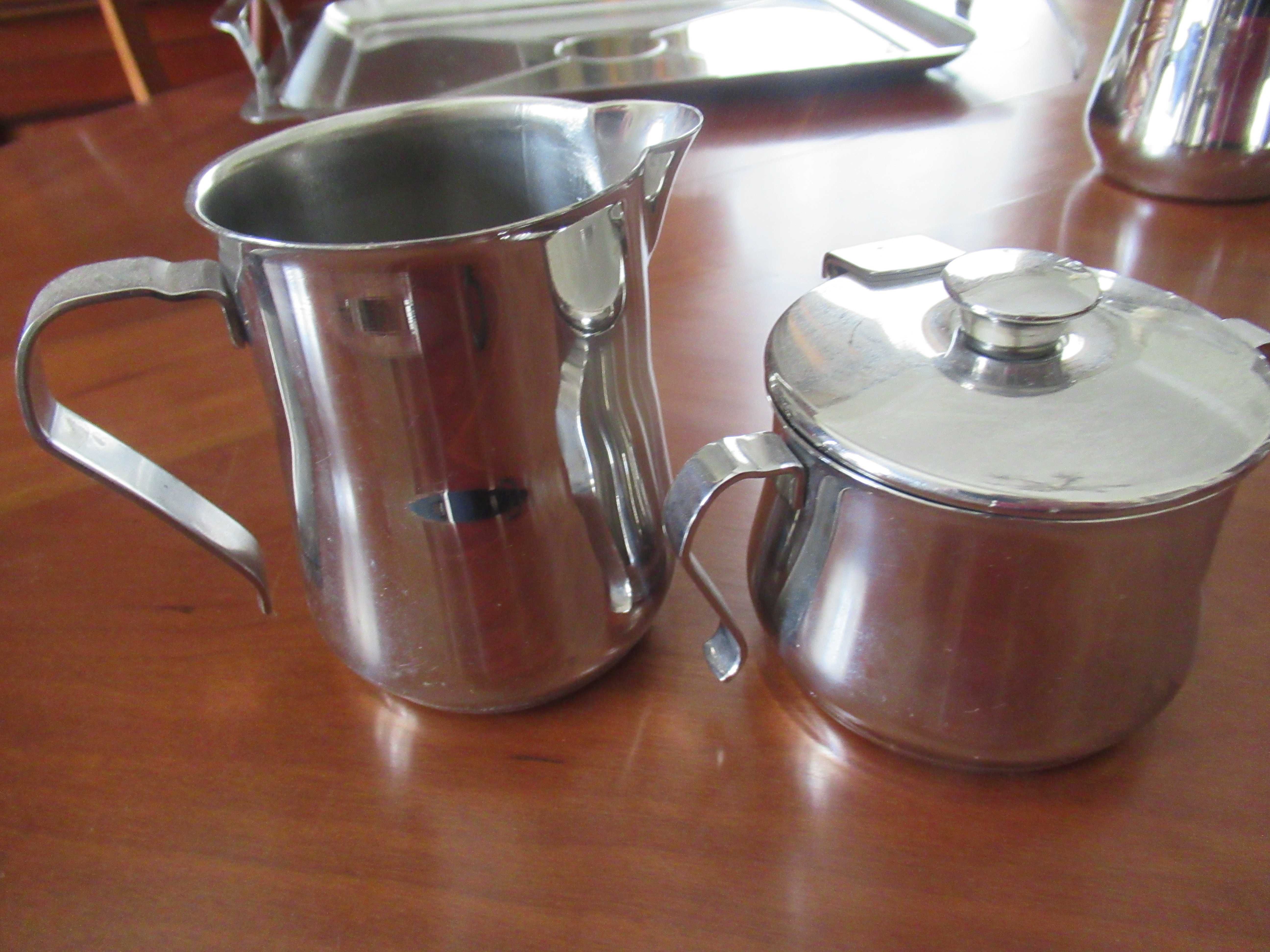 Serviço Chá e Café c/ Tabuleiro em Inox