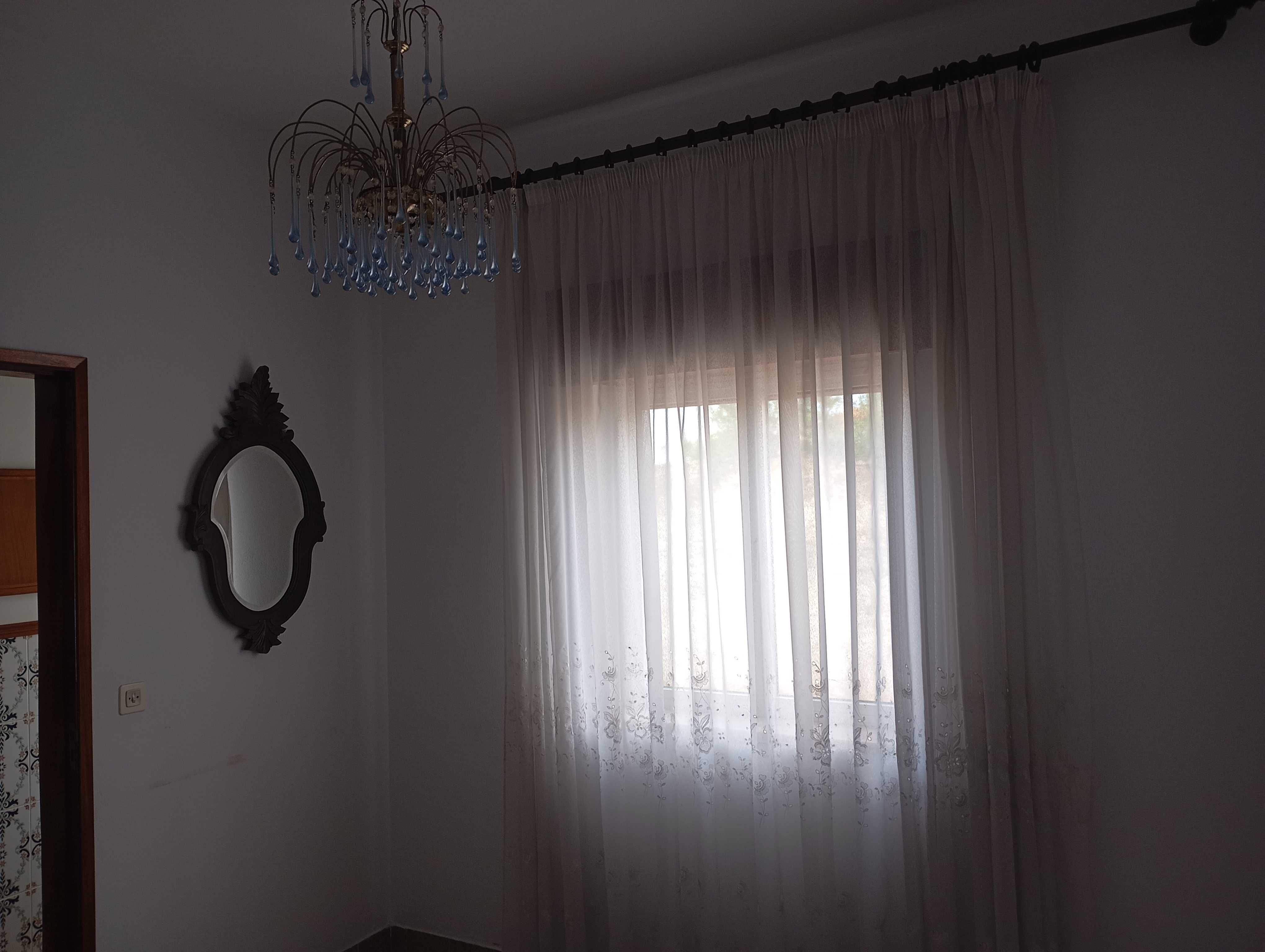 Casa com terraço e quintal