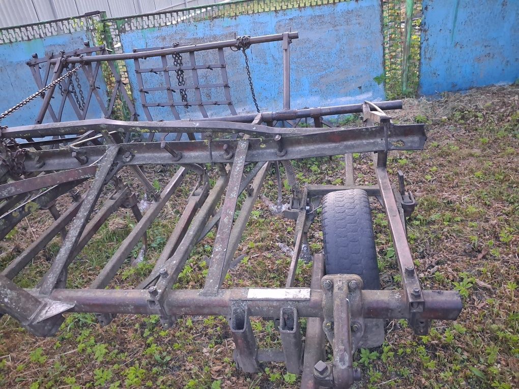 Продам плуг і культиватор до мтз під трикутник