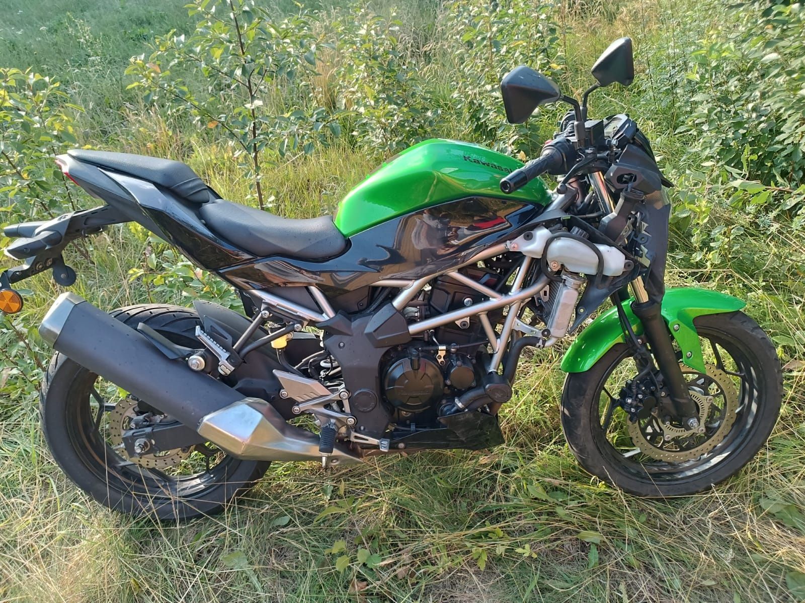2021 Kawasaki Z125 powierzchowne uszkodzenia sprawne technicznie