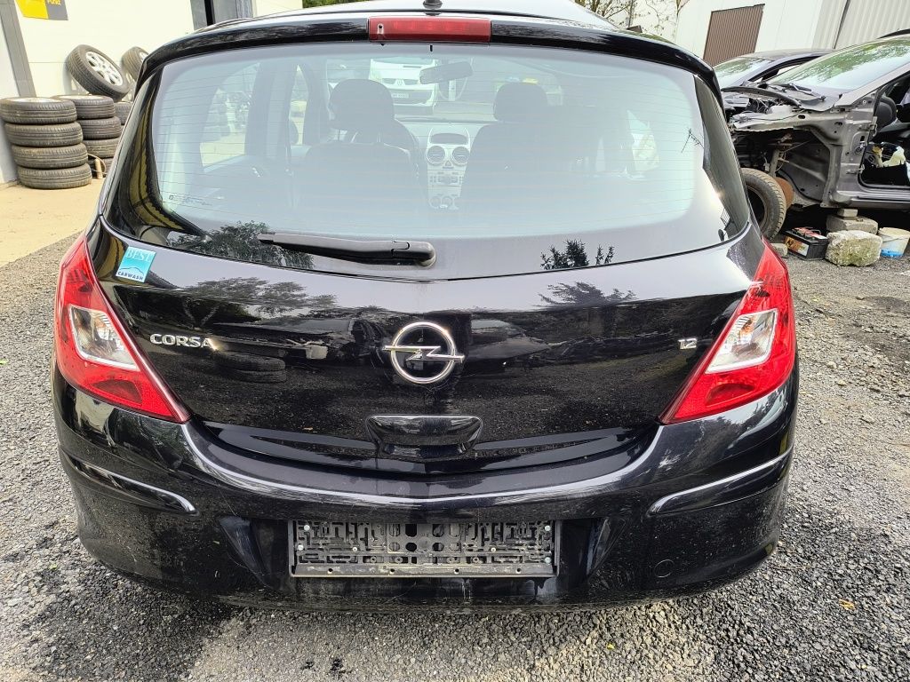 Opel Corsa D 06-14 5d - Klapa tył tylna kpl. Z20R