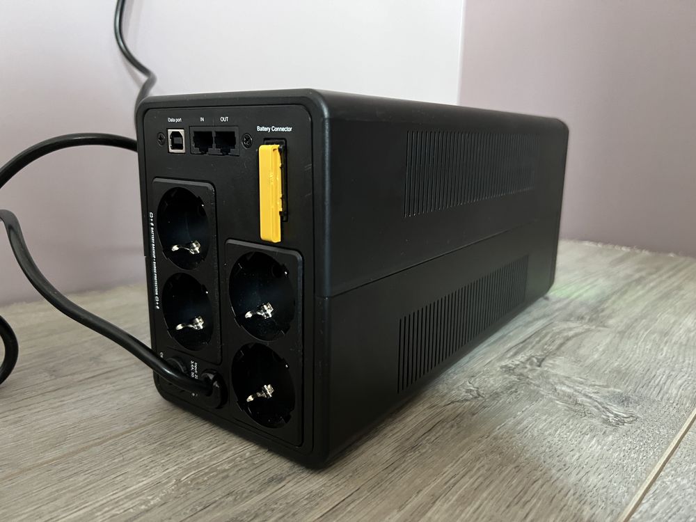 ДБЖ APC Back-UPS 750VA Schuko (BX750MI-GR)