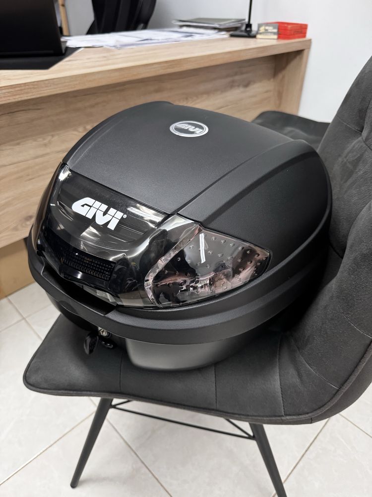 Top case Givi 30L novo