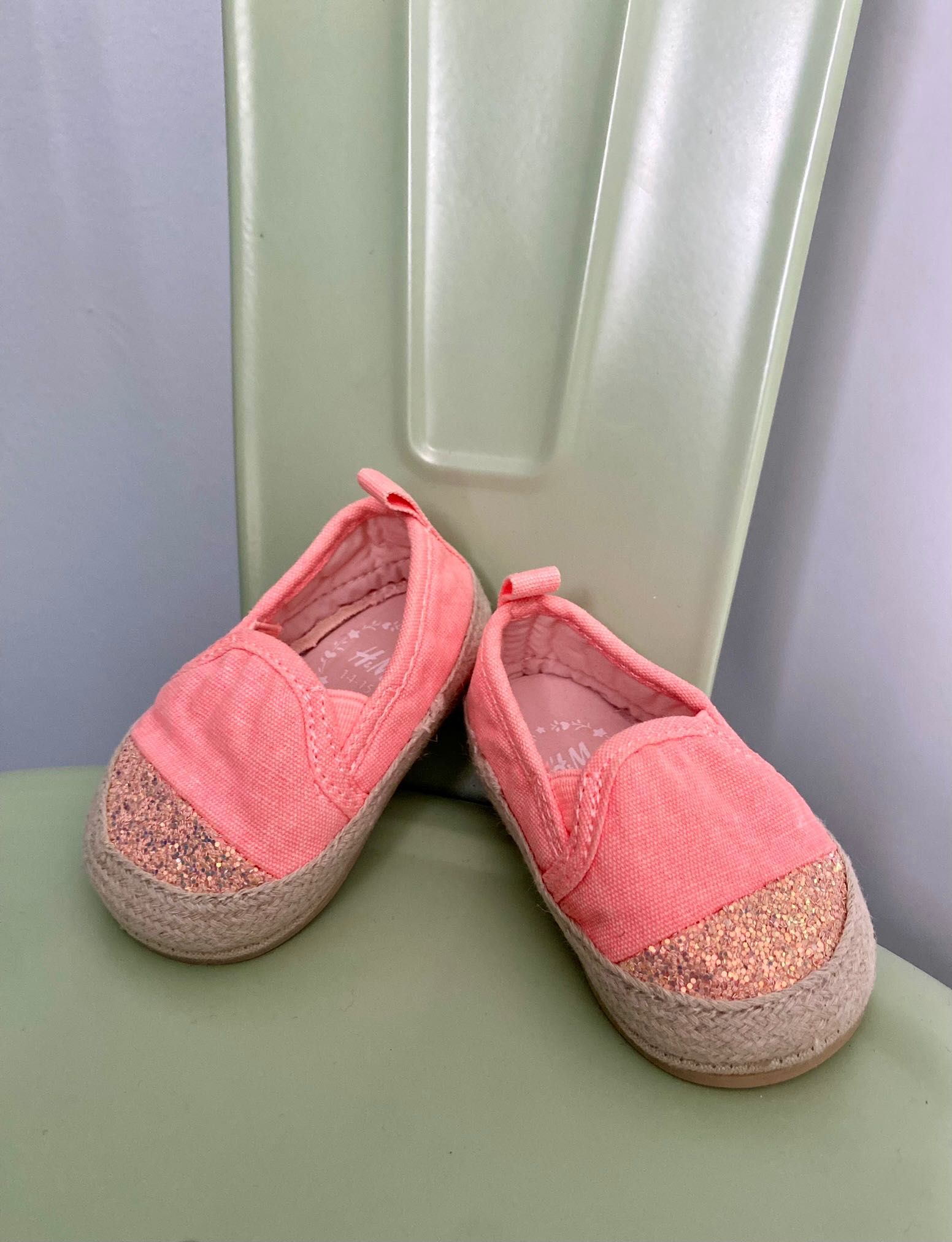 Płócienne Brzoskwiniowe Espadryle z Brokatowym Wykończeniem H&M r14-15