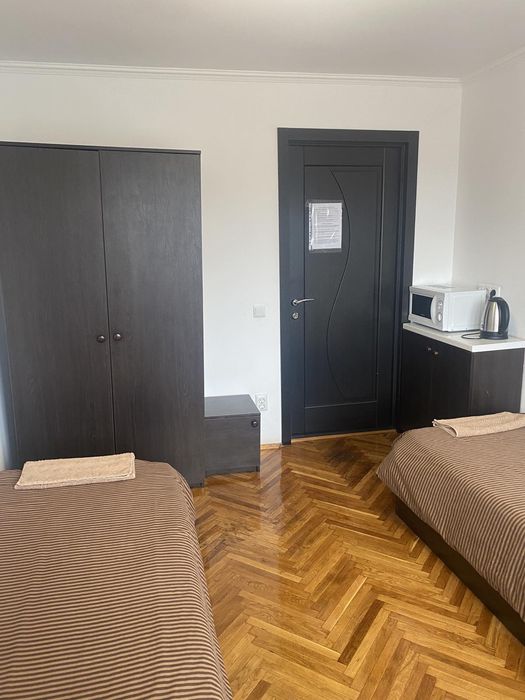 Кімната з балконом біля парку Шевченка