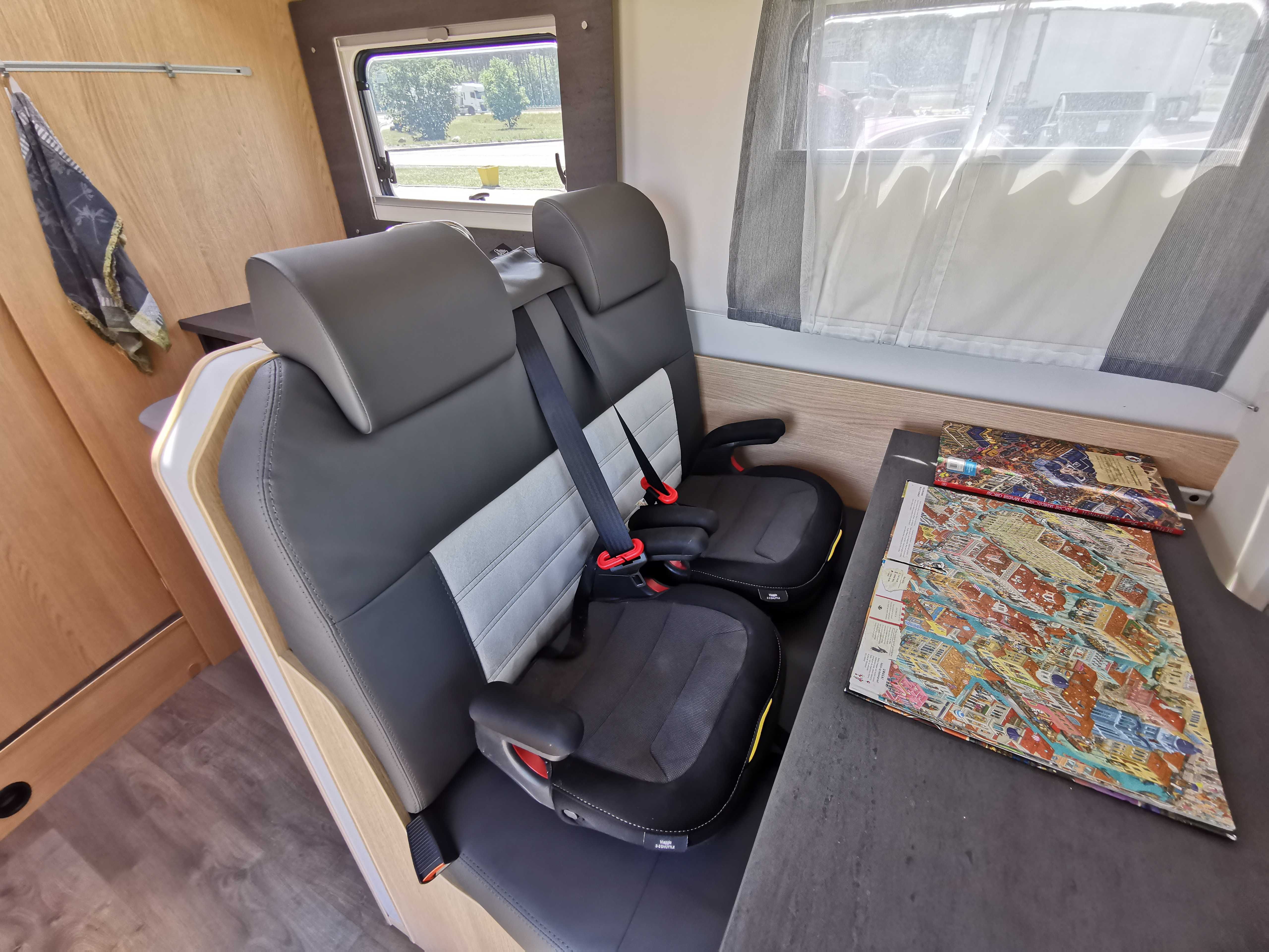 Wynajem kampera Półintegra 5 osób automat zimowy isofix ogrzewanie