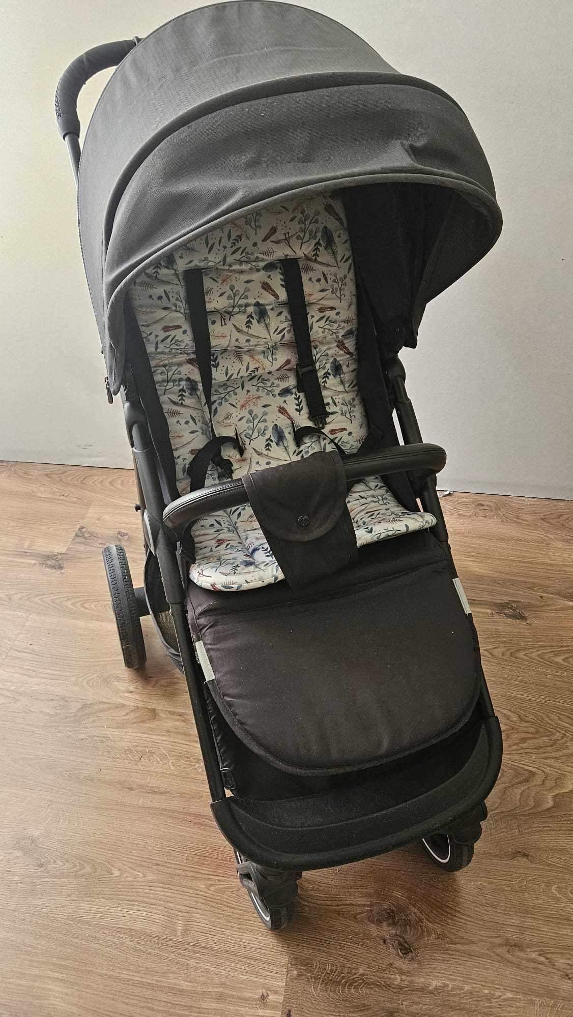 Wózek ,typ spacerówka. Baby Design COCO.