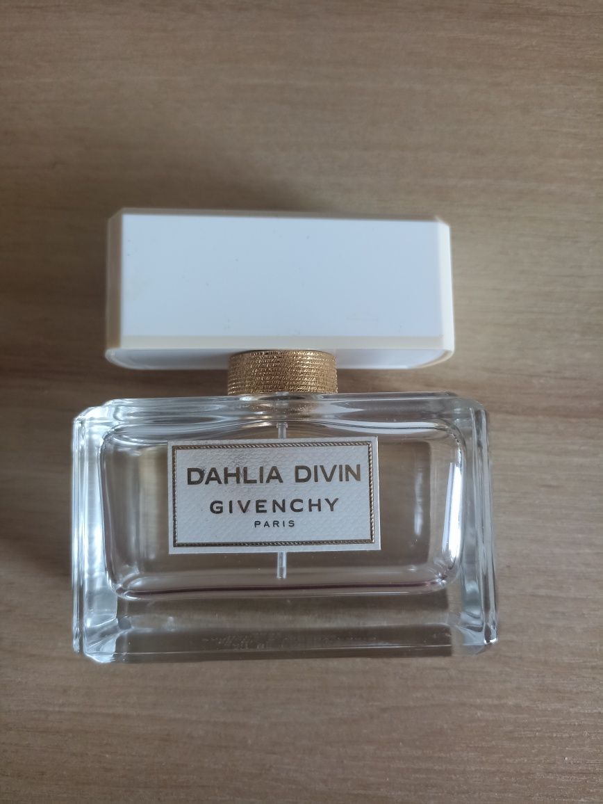 Флакон от Dahlia Divin / Givenchy/Paris