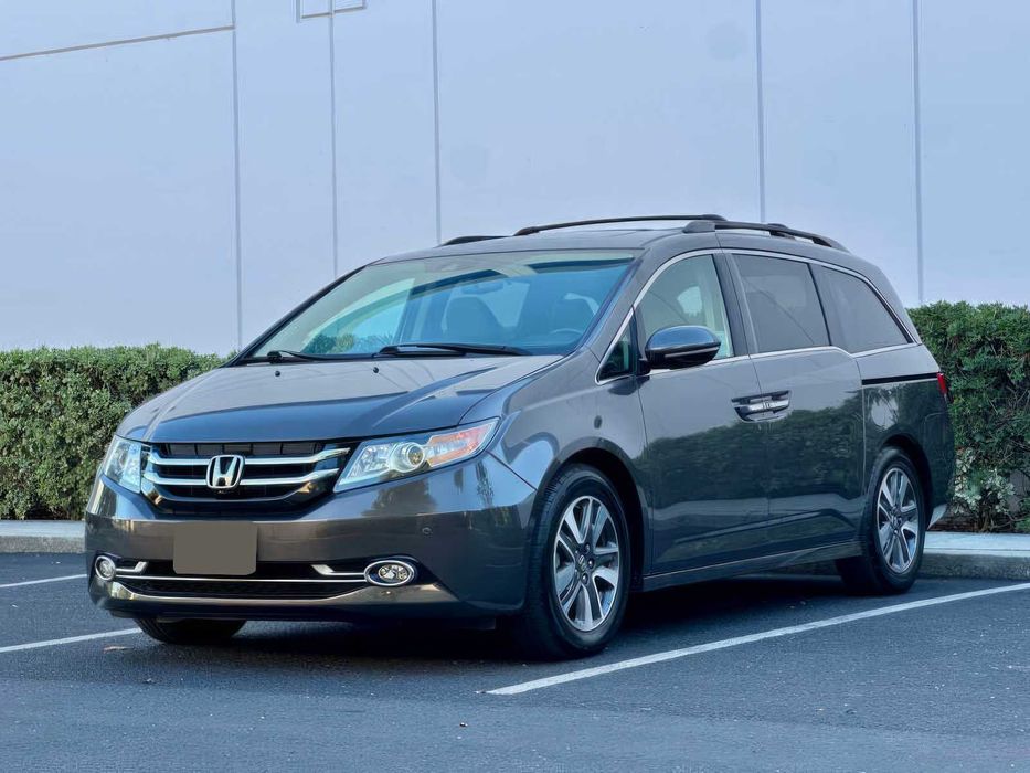 Honda Odyssey Touring      2016