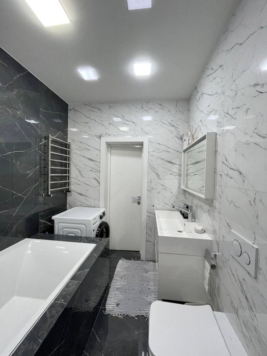 Продаж великої 3к квартири для сім'ї, з гаражем