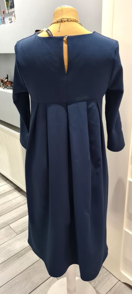Granatowa Sukienka, klasyczna, elegancka, litera A, Trapezowa, moodo